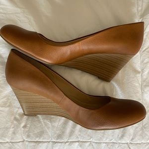 Jessica Simpson “Sampson” Wedge Pump
